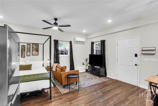 115 W 55th Street, Savannah, GA 31405