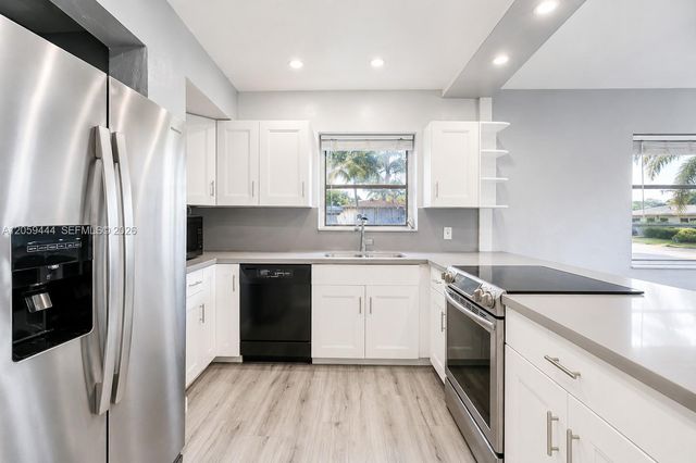 529 NW 8th Street, Dania Beach, FL 33004