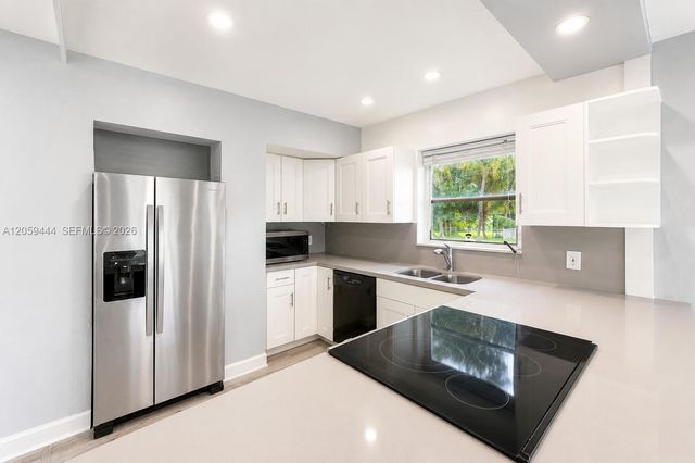529 NW 8th Street, Dania Beach, FL 33004