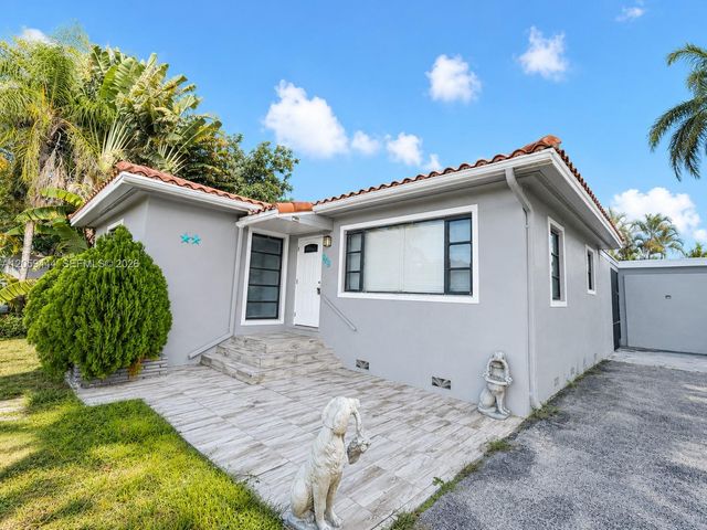 529 NW 8th Street, Dania Beach, FL 33004