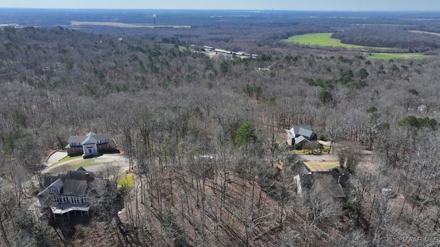 8 Covered Bridge Road, Wetumpka, AL 36093