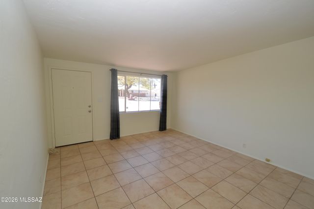 6411 E Calle Mercurio, Tucson, AZ 85710