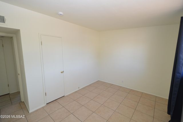 6411 E Calle Mercurio, Tucson, AZ 85710