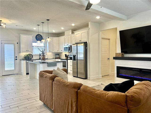 2332 John Montgomery Circle, Pea Ridge, AR 72751