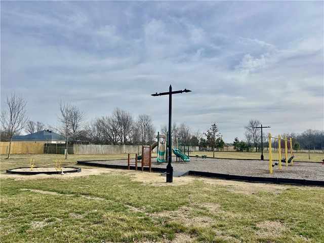 2332 John Montgomery Circle, Pea Ridge, AR 72751