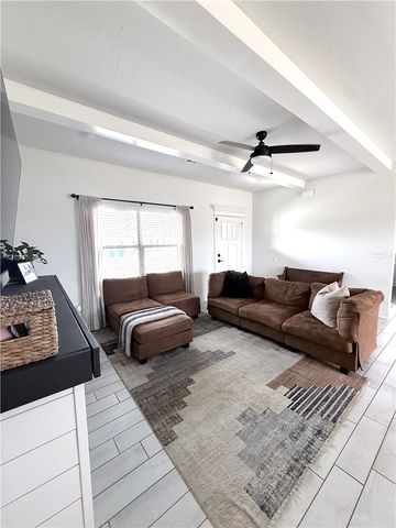 2332 John Montgomery Circle, Pea Ridge, AR 72751