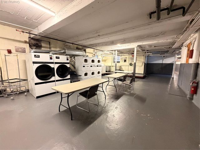 61-41 Saunders St B27, Rego Park, NY 11374