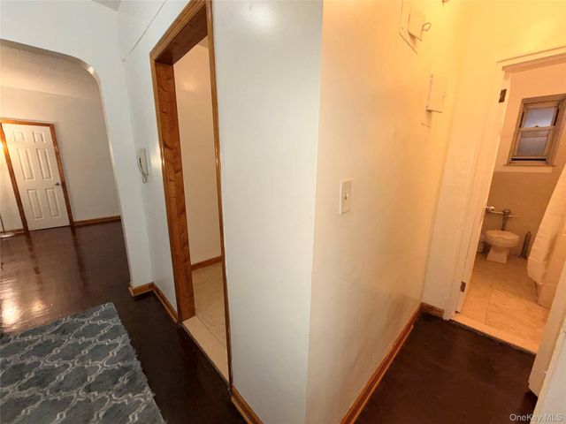 61-41 Saunders St B27, Rego Park, NY 11374