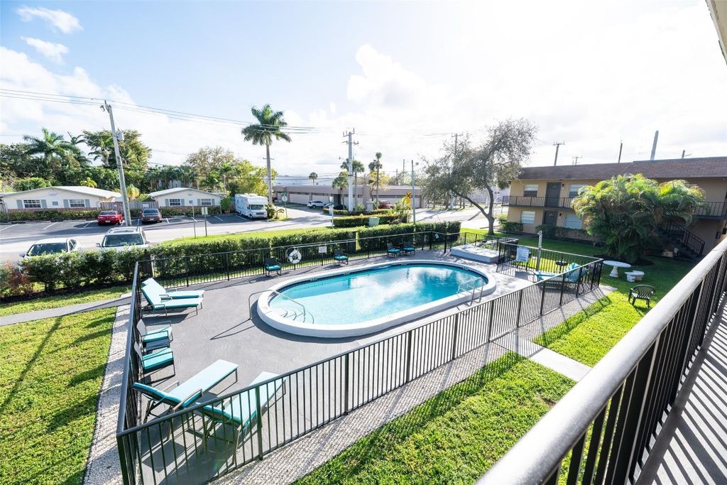 1401 NE 17th Court 208, Fort Lauderdale, FL 33305