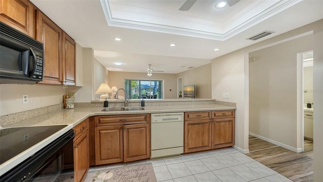 4207 BOWLING GREEN CIRCLE 35, Sarasota, FL 34233