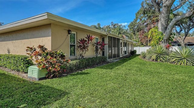 4207 BOWLING GREEN CIRCLE 35, Sarasota, FL 34233