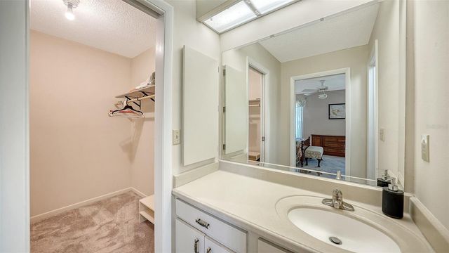 4207 BOWLING GREEN CIRCLE 35, Sarasota, FL 34233