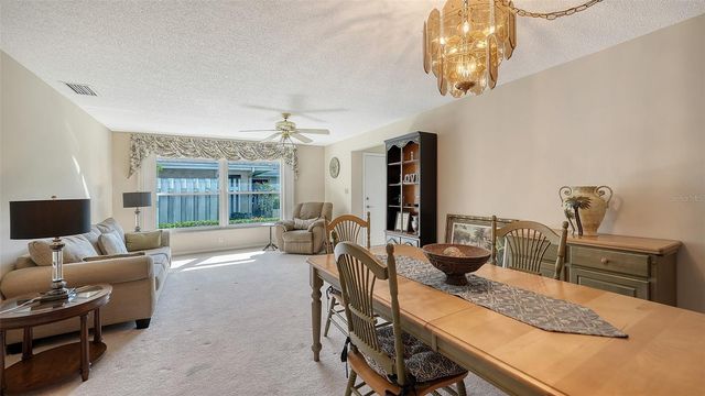 4207 BOWLING GREEN CIRCLE 35, Sarasota, FL 34233