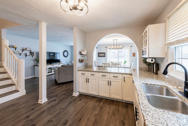 223 Huntington Court, Shorewood, IL 60404