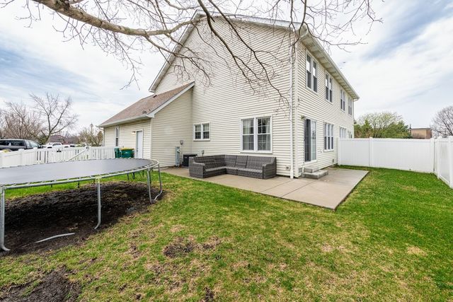 223 Huntington Court, Shorewood, IL 60404