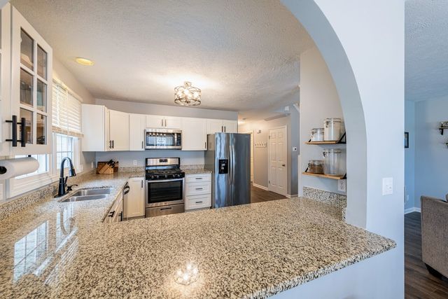 223 Huntington Court, Shorewood, IL 60404