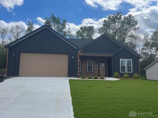 316 Skinner Drive, Dayton, OH 45426