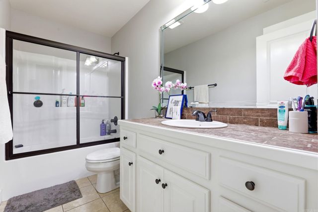 8 Regents Park, Bryant, AR 72022