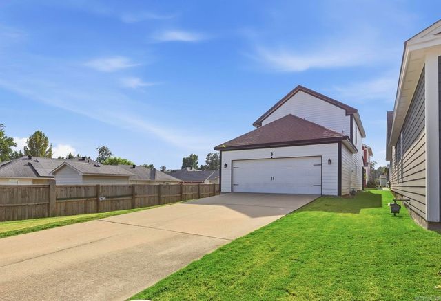 8 Regents Park, Bryant, AR 72022