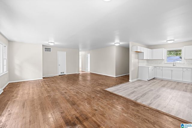 943 3RD AVENUE NW, Alabaster, AL 35007