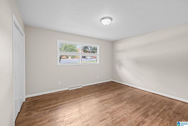 943 3RD AVENUE NW, Alabaster, AL 35007