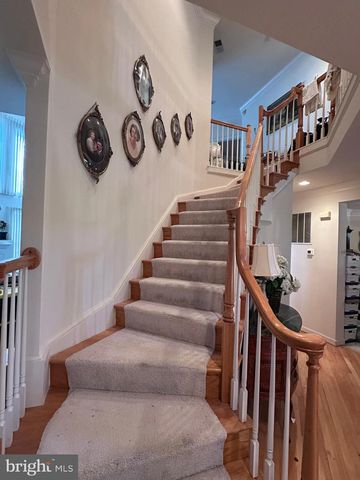 3848 FARR OAK CIR, Fairfax, VA 22030