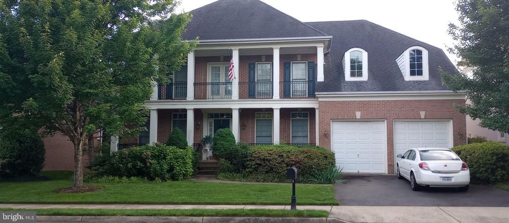 3848 FARR OAK CIR, Fairfax, VA 22030