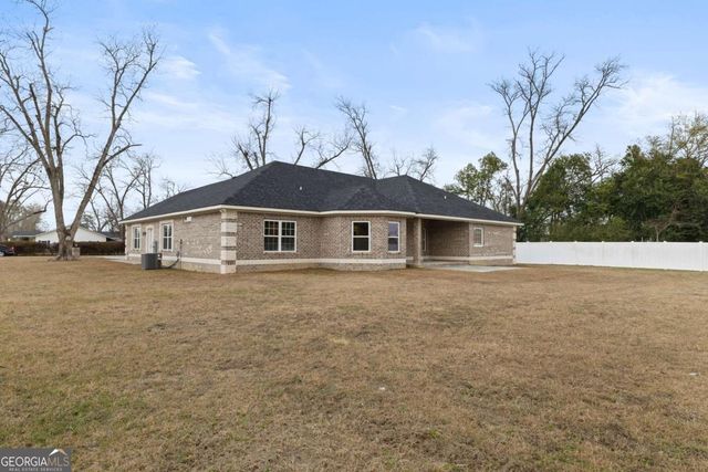 103 Abbie Lane, Glennville, GA 30427