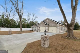 103 Abbie Lane, Glennville, GA 30427