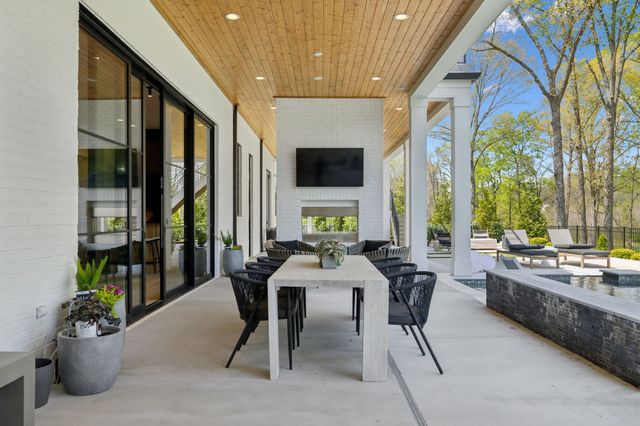 9052 Passiflora Ct, College Grove, TN 37046