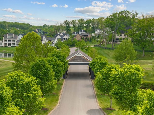 9052 Passiflora Ct, College Grove, TN 37046