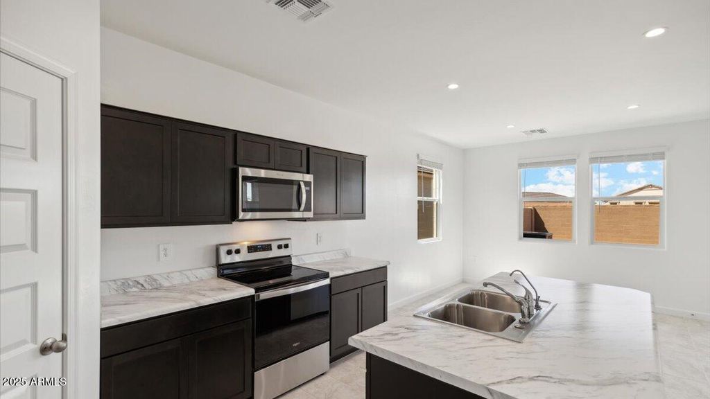 34900 W Lucca Drive, Maricopa, AZ 85138 — photo 4
