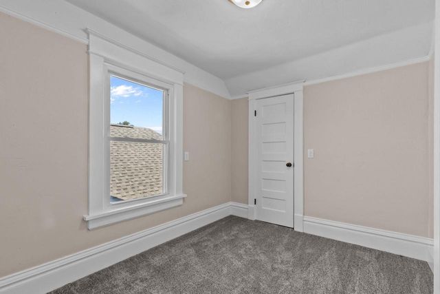 523 W BENT AVENUE, Oshkosh, WI 54901