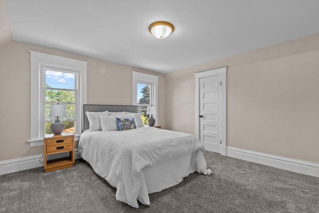 523 W BENT AVENUE, Oshkosh, WI 54901