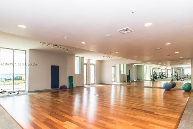 7901 Hispanola Ave 1201, North Bay Village, FL 33141