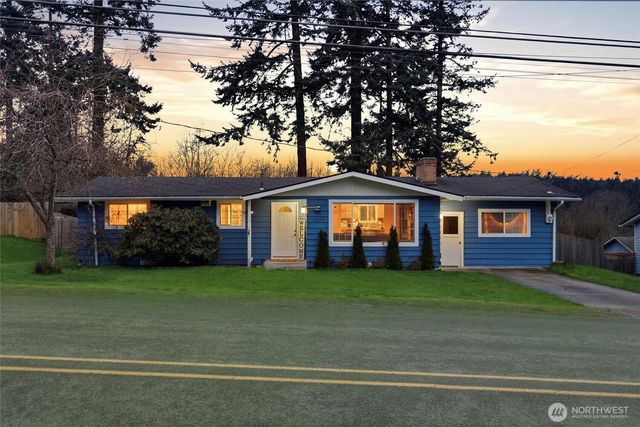 2569 Airline Way, Oak Harbor, WA 98277