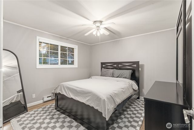 2569 Airline Way, Oak Harbor, WA 98277