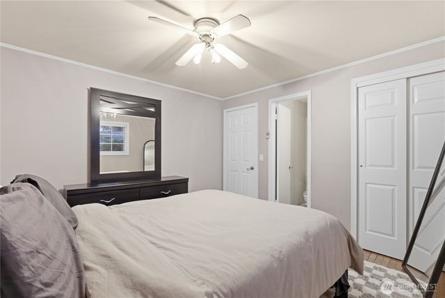 2569 Airline Way, Oak Harbor, WA 98277