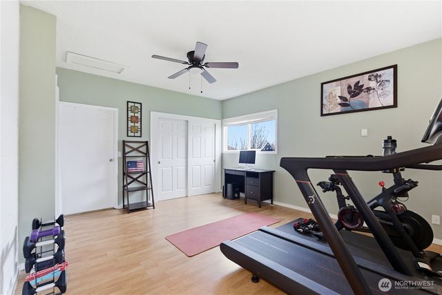 2569 Airline Way, Oak Harbor, WA 98277