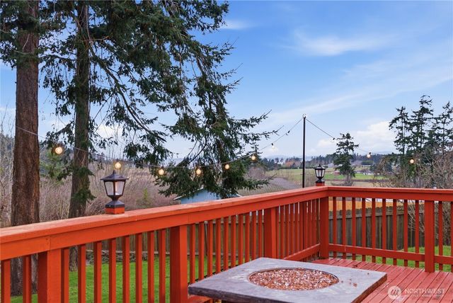 2569 Airline Way, Oak Harbor, WA 98277