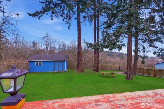 2569 Airline Way, Oak Harbor, WA 98277