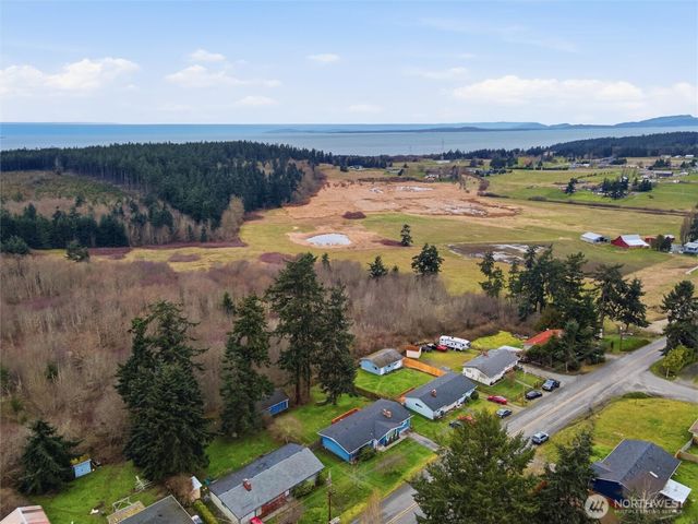 2569 Airline Way, Oak Harbor, WA 98277