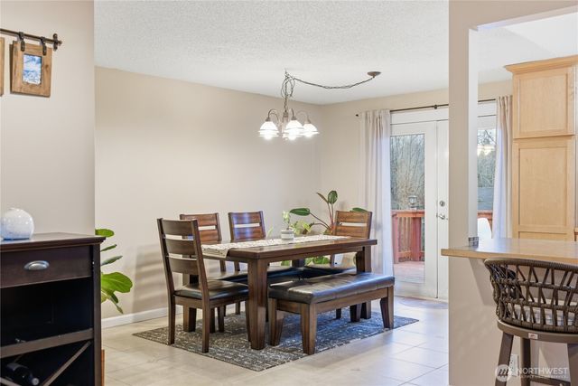2569 Airline Way, Oak Harbor, WA 98277