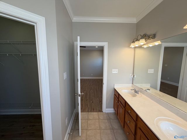 945 Tracey Lane, Decatur, AL 35603