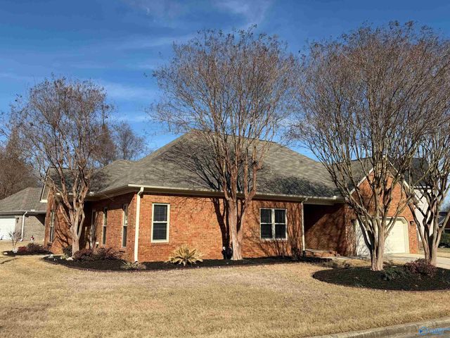 945 Tracey Lane, Decatur, AL 35603