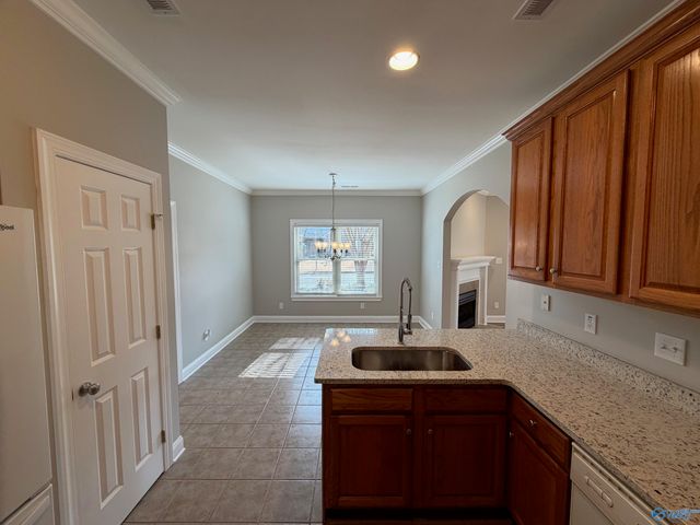 945 Tracey Lane, Decatur, AL 35603