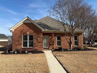 945 Tracey Lane, Decatur, AL 35603