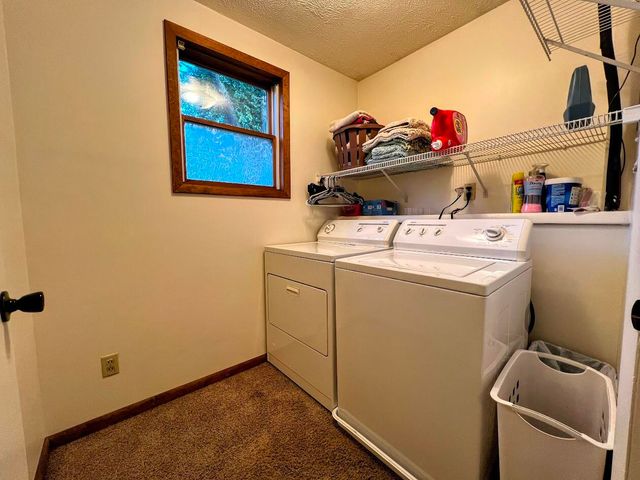 827 Eason Court, La Porte, IN 46350