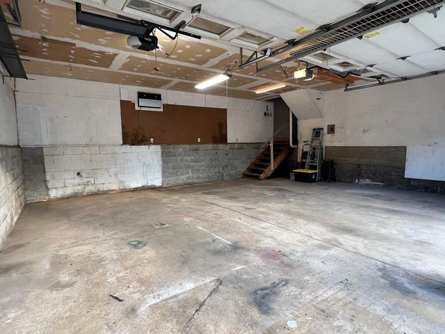 827 Eason Court, La Porte, IN 46350