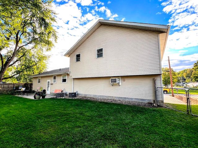 827 Eason Court, La Porte, IN 46350